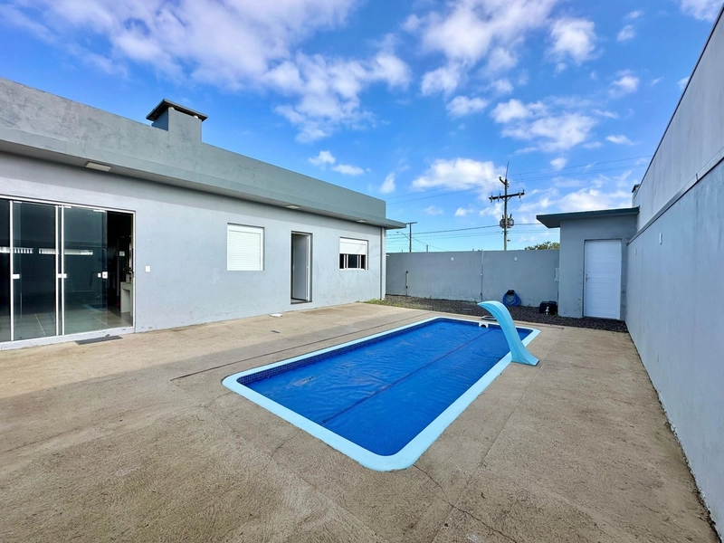 CASA COM PISCINA EM ATLÂNTIDA SUL !!: 9ª foto da galeria de imagens do imóvel