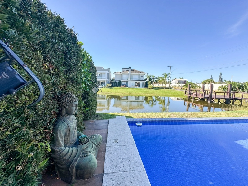 Lindo Sobrado Privativo Beira Lago no Condomínio Enseada: 12ª foto da galeria de imagens do imóvel