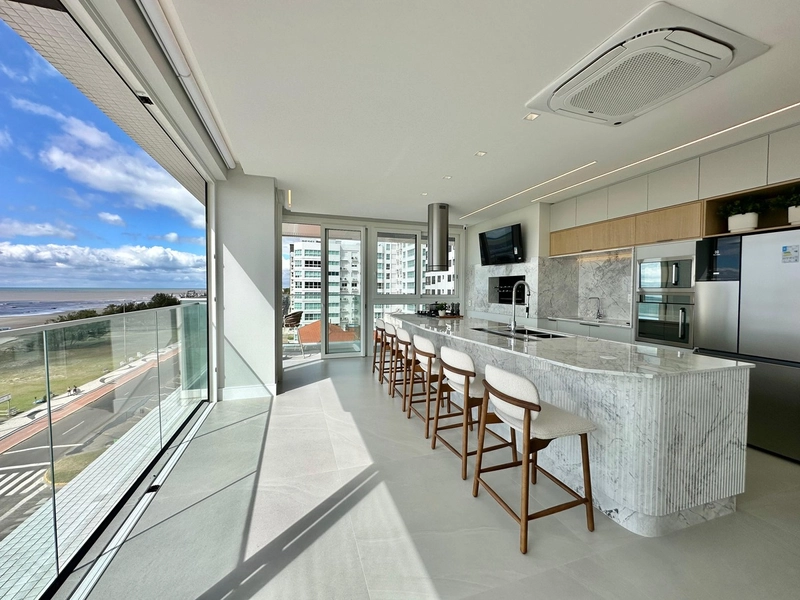 APARTAMENTO À VENDA COM VISTA FANTÁSTICA PARA O MAR!!!: 6ª foto da galeria de imagens do imóvel