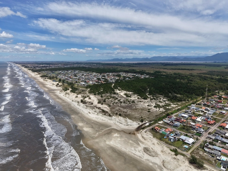 * MELHOR NEGÓCIO EM CASA FORA DE CONDOMÍNIO * ⁠Apenas 02 RUAS DO MAR *: 27ª foto da galeria de imagens do imóvel