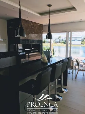Mobiliada e Decorada, sendo 05 SUITES, Beira Lago.: 9ª foto da galeria de imagens do imóvel