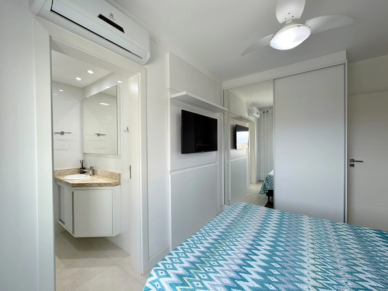 APARTAMENTO À VENDA EM CAPÃO DA CANOA! MOBILIADO E DECORADO • TODO CLIMATIZADO • SACADA DE FRENTE: 27ª foto da galeria de imagens do imóvel