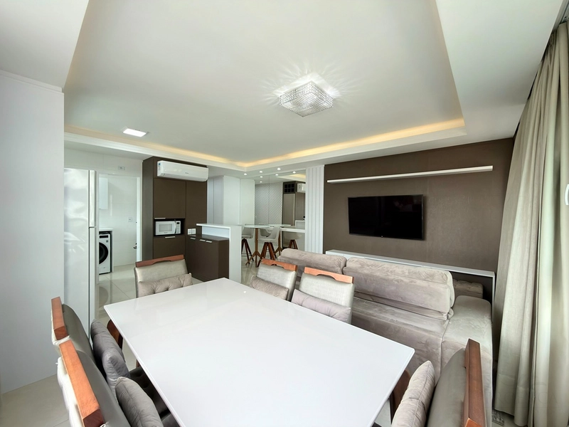 APARTAMENTO À VENDA EM CAPÃO DA CANOA! MOBILIADO E DECORADO • TODO CLIMATIZADO • SACADA DE FRENTE: 15ª foto da galeria de imagens do imóvel