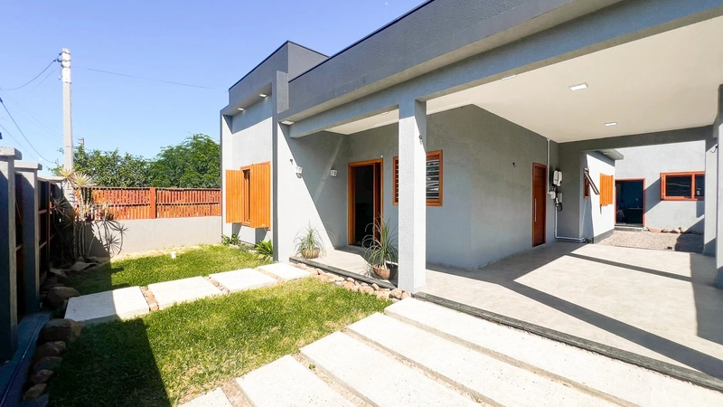CASA À VENDA NO CAPÃO NOVO VILLAGE: 2ª foto da galeria de imagens do imóvel