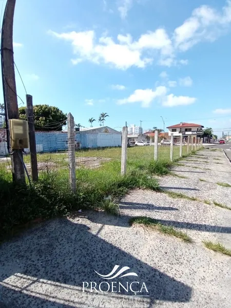 Terreno bem localizado em Capão da Canoa com área total de 450m²: 1ª foto da galeria de imagens do imóvel