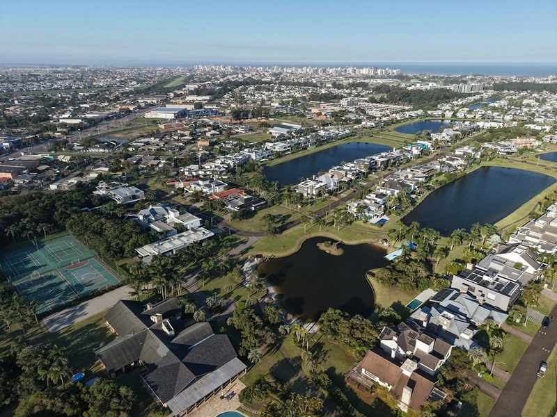 SOBRADO À VENDA EM ATLÂNTIDA! BEIRA-LAGO • 5 SUÍTES • 847,22 M² DE TERRENO: 50ª foto da galeria de imagens do imóvel