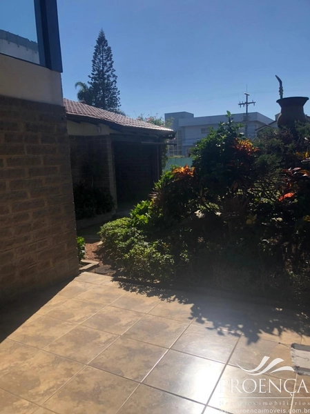 Casa térrea com 3 suítes, no bairro Zona nova em Capão da Canoa: 3ª foto da galeria de imagens do imóvel