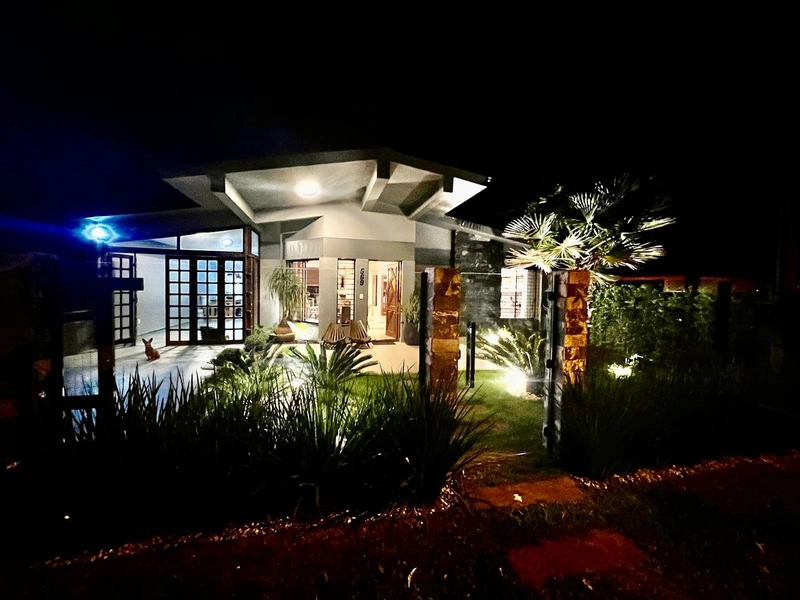 Casa com 03 dormitórios bairro Zona Nova em Capão da Canoa: 1ª foto da galeria de imagens do imóvel