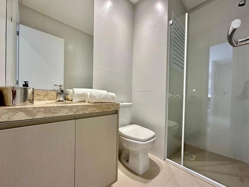 Apartamento mobiliado e decorado em pleno centro de Capão: 6ª foto da galeria de imagens do imóvel