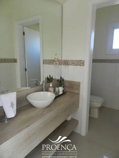 04 ótimas suítes, lavabo, ótimo living com pé direito alto.: 3ª foto da galeria de imagens do imóvel