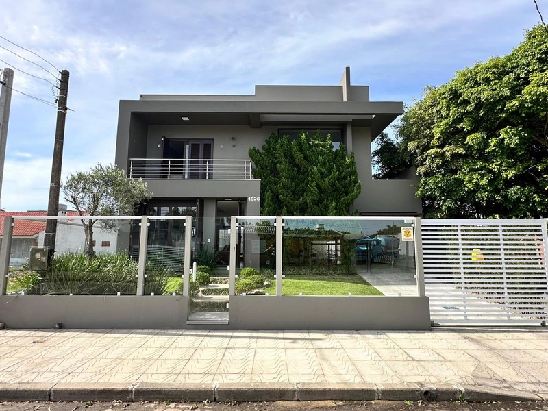 Sobrado à venda com 220m², 3 dormitórios, 1 suíte,  Centro Xangrilá: 1ª foto da galeria de imagens do imóvel
