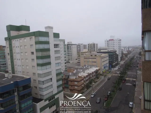 Edifício de esquina de frente para Praça Bassani: 10ª foto da galeria de imagens do imóvel