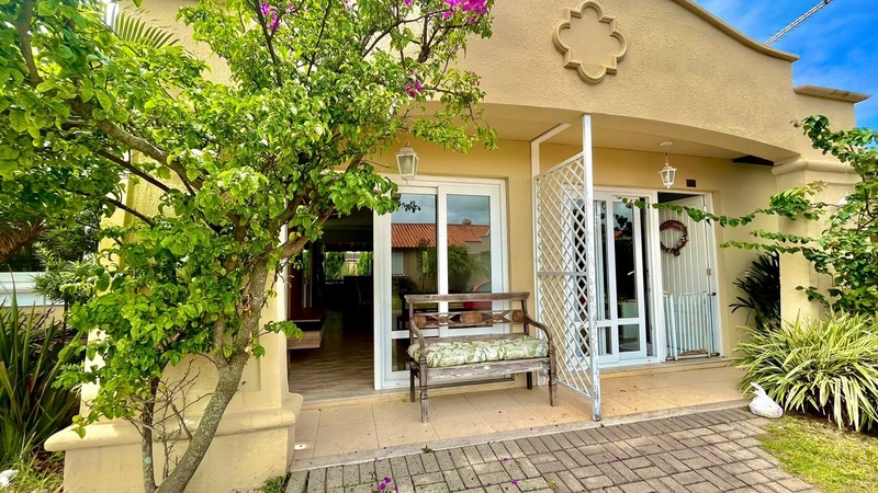 Casas à venda em Xangri-Lá, Condomínio Casa Hermosa: 1ª foto da galeria de imagens do imóvel