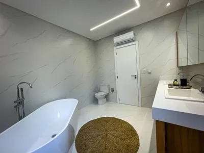 Excelente residência beira lago á venda no condomínio Sense.: 3ª foto da galeria de imagens do imóvel