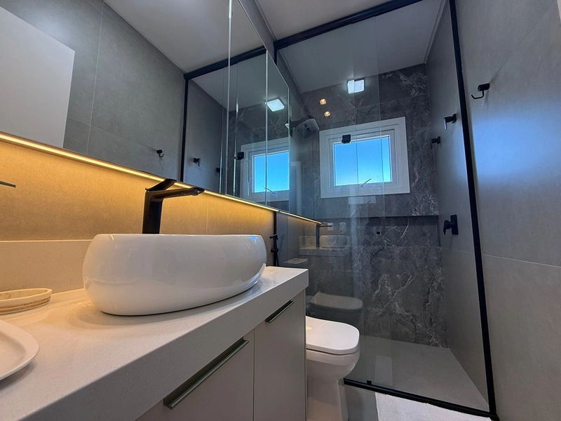 Sobrado beira lago, com projeto único, mobilada e decorado.: 26ª foto da galeria de imagens do imóvel