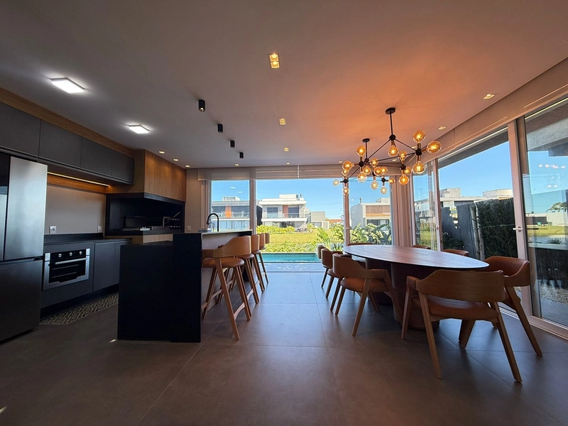 Sobrado beira lago, com projeto único, mobilada e decorado.: 12ª foto da galeria de imagens do imóvel