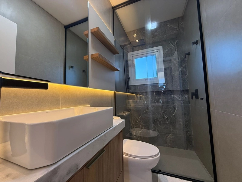 Sobrado beira lago, com projeto único, mobilada e decorado.: 11ª foto da galeria de imagens do imóvel