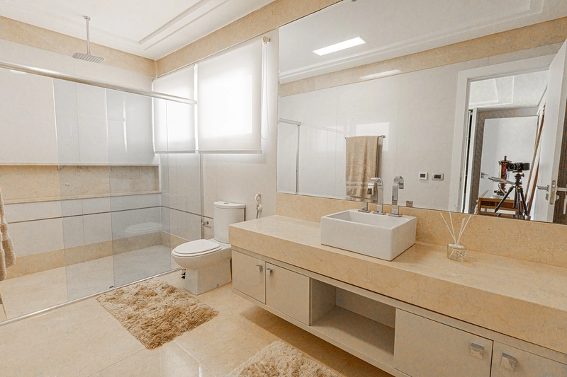 Mansão com 02 terrenos na beira do lago no condomínio Enseada: 26ª foto da galeria de imagens do imóvel