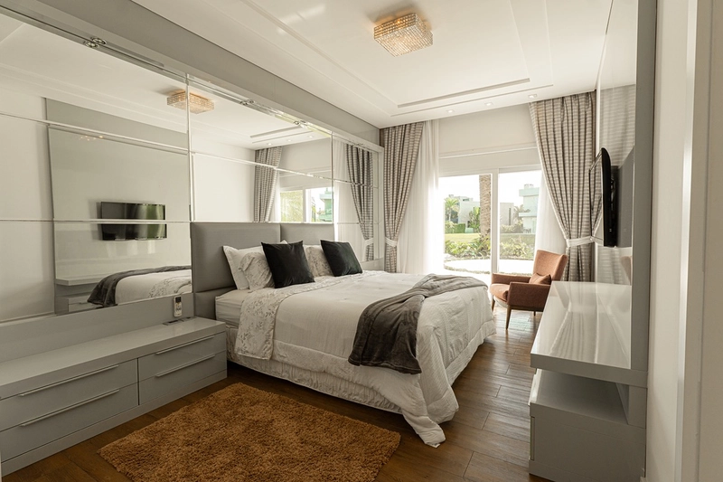 Mansão com 02 terrenos na beira do lago no condomínio Enseada: 39ª foto da galeria de imagens do imóvel