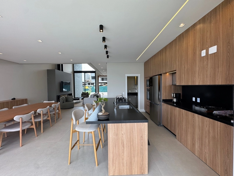 Sobrado com arquitetura uníca, no Condiminio Zen em Xangri-Lá.: 5ª foto da galeria de imagens do imóvel