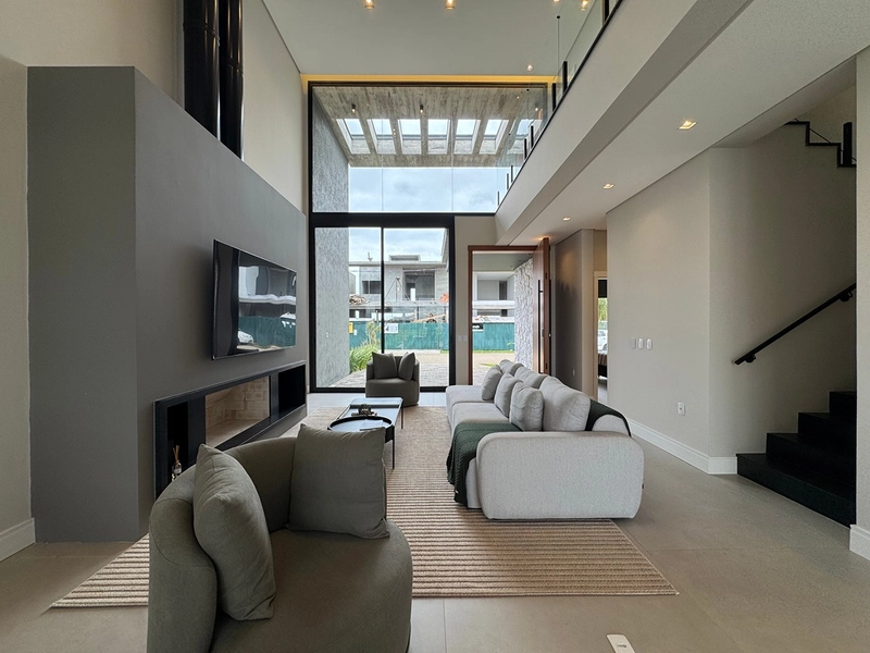 Sobrado com arquitetura uníca, no Condiminio Zen em Xangri-Lá.: 3ª foto da galeria de imagens do imóvel