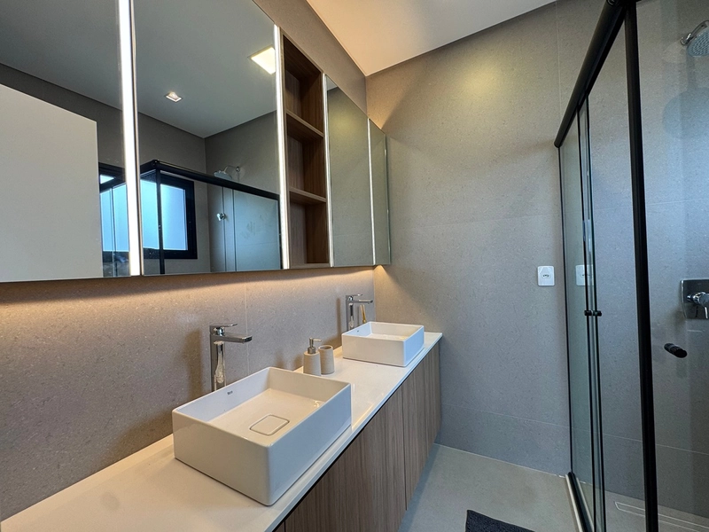 Sobrado com arquitetura uníca, no Condiminio Zen em Xangri-Lá.: 20ª foto da galeria de imagens do imóvel