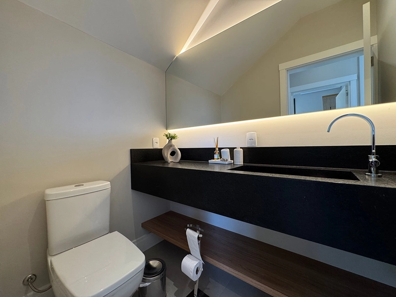 Sobrado com arquitetura uníca, no Condiminio Zen em Xangri-Lá.: 13ª foto da galeria de imagens do imóvel