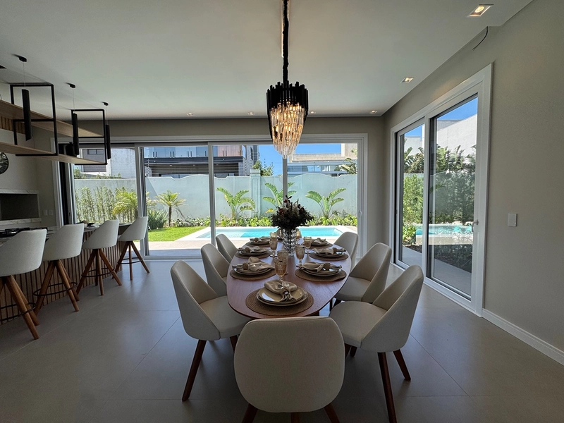 Sobrado de projeto diferenciado, com altíssimo padrão construtivo. : 7ª foto da galeria de imagens do imóvel