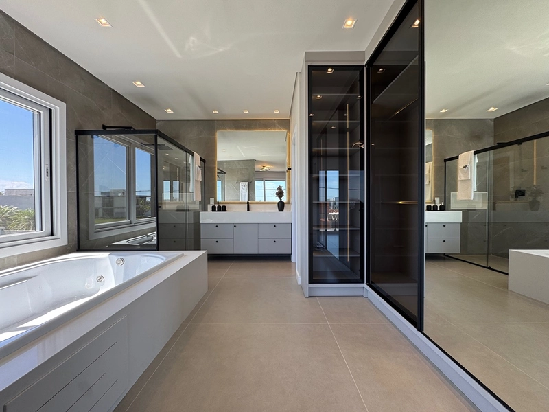 Sobrado de projeto diferenciado, com altíssimo padrão construtivo. : 26ª foto da galeria de imagens do imóvel