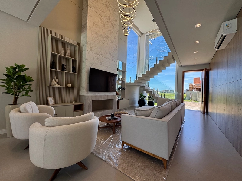 Sobrado de projeto diferenciado, com altíssimo padrão construtivo. : 8ª foto da galeria de imagens do imóvel