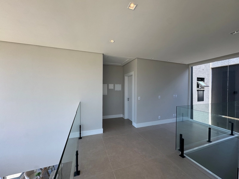 Sobrado com arquitetura uníca, condomínio no centro de Xangri-Lá: 21ª foto da galeria de imagens do imóvel