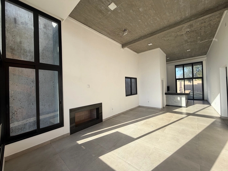 Excelente Casa, no Condomínio Riviera: 4ª foto da galeria de imagens do imóvel