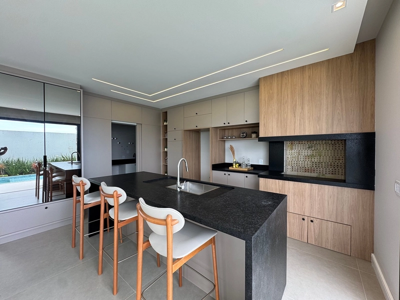 Sobrado mobiliado e decorado, em um dos melhores condomínios do Litoral.: 8ª foto da galeria de imagens do imóvel