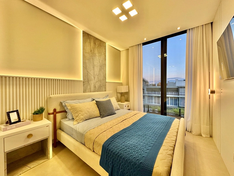 Sobrado padrão AAA beira lago de esquina no condomínio Malibu, condomínio fechado próximo a divisa com Atlântida em Xangri-Lá.: 10ª foto da galeria de imagens do imóvel