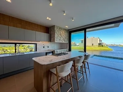 Exelente sobrado na beira lago, no Condominio Zen.: 3ª foto da galeria de imagens do imóvel