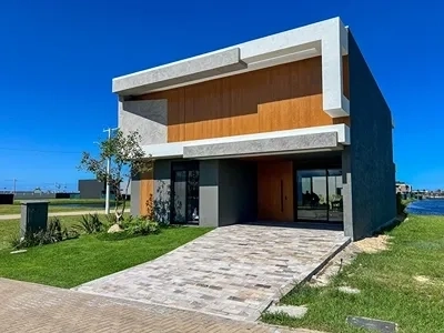 Exelente sobrado na beira lago, no Condominio Zen.: 1ª foto da galeria de imagens do imóvel