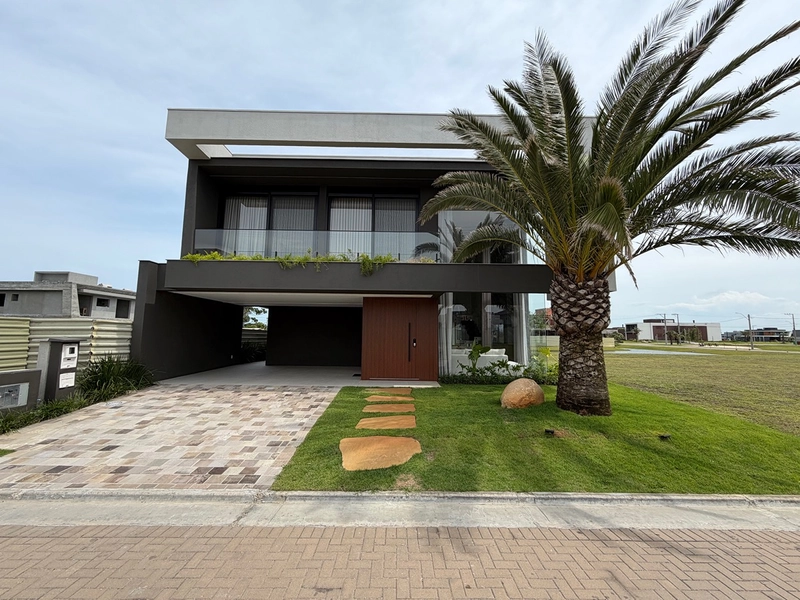 Sobrado beira lago no condominio Amare em Xangri-lá: 2ª foto da galeria de imagens do imóvel