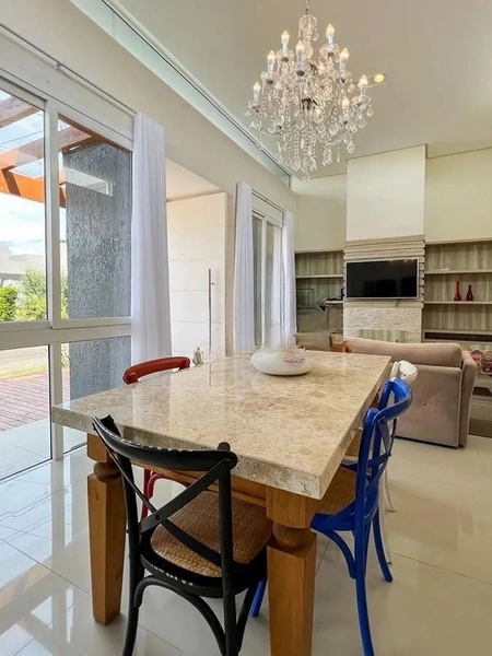 Excelente Casa, no Condomínio Las Palmas: 4ª foto da galeria de imagens do imóvel