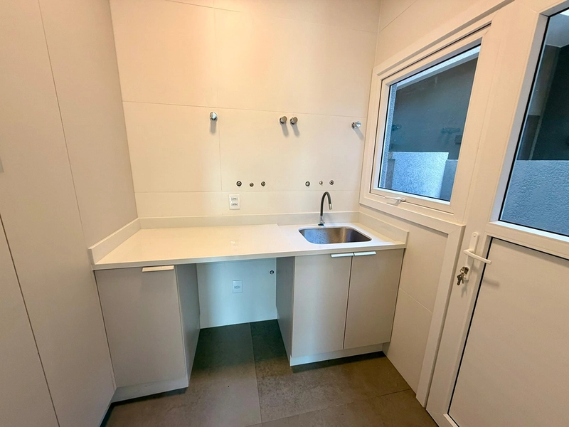 Sobrado com arquitetura uníca em Condomínio Beira Mar : 23ª foto da galeria de imagens do imóvel