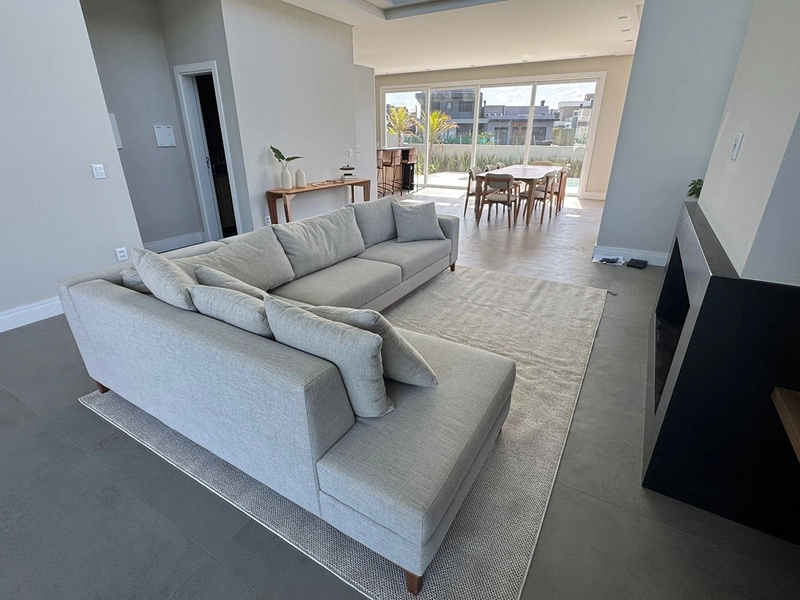 Sobrado com arquitetura uníca em Condomínio Beira Mar : 6ª foto da galeria de imagens do imóvel