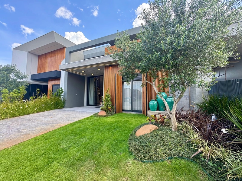 Excelente Casa em uma Localização privilegiada no condomínio, próximo a infraestrutura de esporte: 2ª foto da galeria de imagens do imóvel