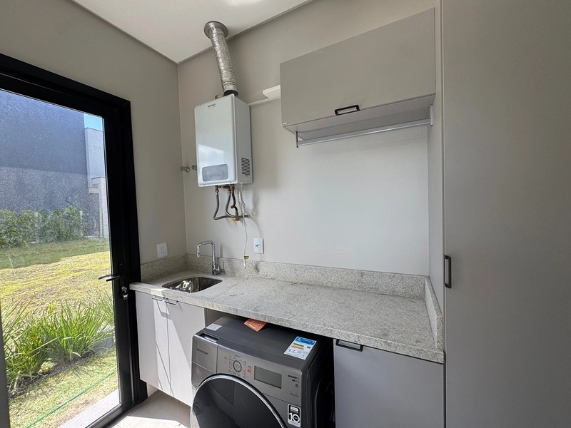 Sobrado beira Lago, com excelente padrão construtivo: 16ª foto da galeria de imagens do imóvel