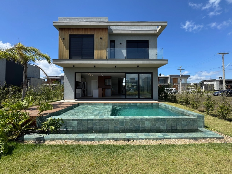 Sobrado beira Lago, com excelente padrão construtivo: 7ª foto da galeria de imagens do imóvel