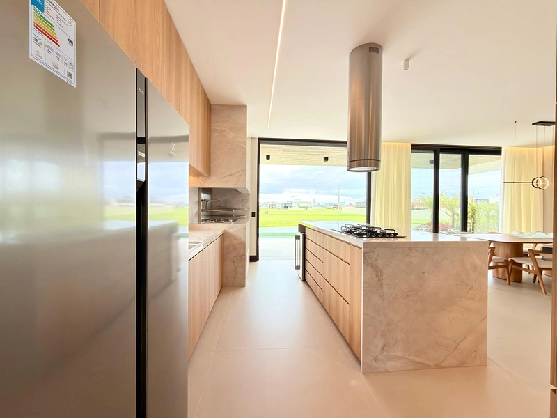 Sobrado de projeto diferenciado, com altíssimo padrão construtivo, beira lago.. : 21ª foto da galeria de imagens do imóvel