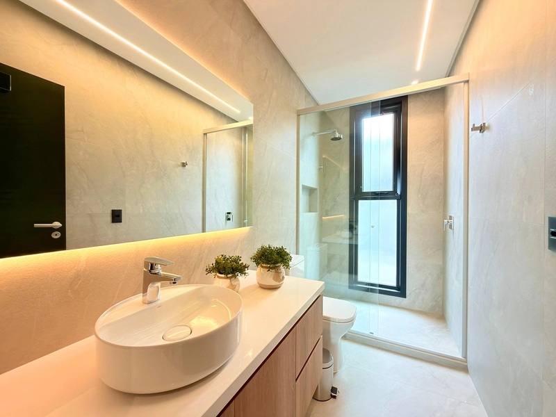 Sobrado de projeto diferenciado, com altíssimo padrão construtivo, beira lago.. : 44ª foto da galeria de imagens do imóvel