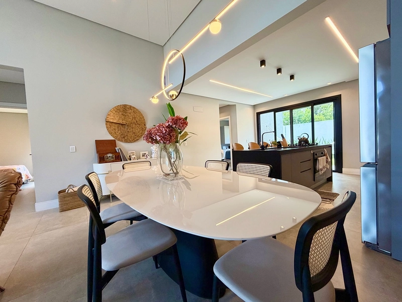 Casa em Condomínio, para você aproveitar uma infraestrutura completa, no centro de Xangri-Lá : 11ª foto da galeria de imagens do imóvel