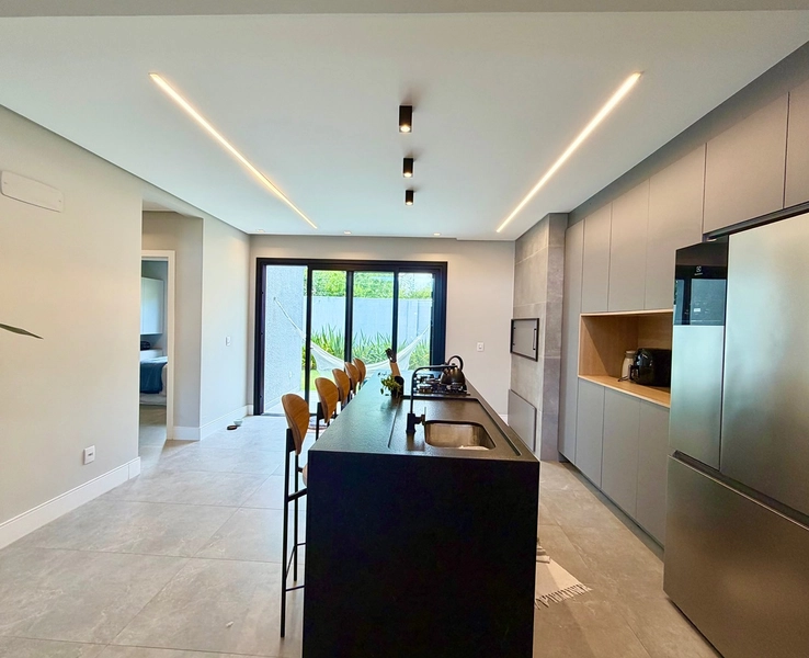 Casa em Condomínio, para você aproveitar uma infraestrutura completa, no centro de Xangri-Lá : 12ª foto da galeria de imagens do imóvel