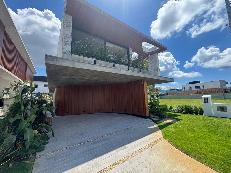 Casa com projeto único em excelente localização, no Condomínio Amare. : 3ª foto da galeria de imagens do imóvel