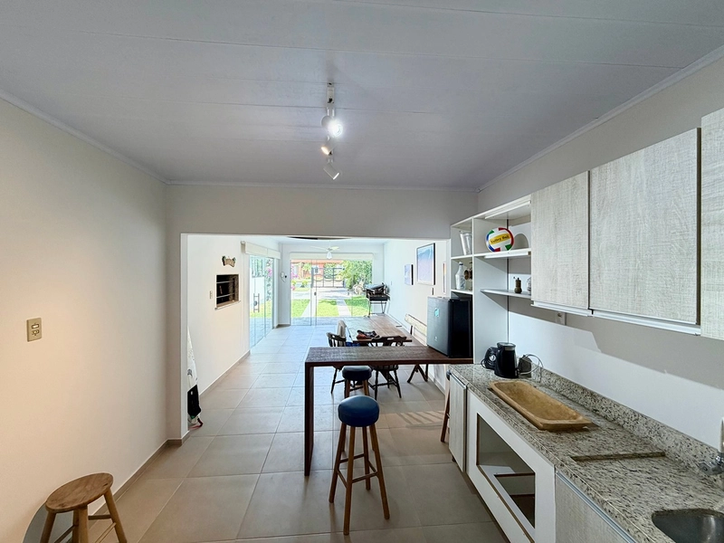 Linda Casa em Atlantida, Localização mais nobre do litoral  : 4ª foto da galeria de imagens do imóvel