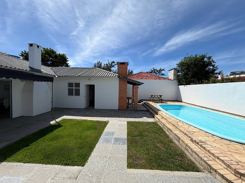 Linda Casa em Atlantida, Localização mais nobre do litoral  : 13ª foto da galeria de imagens do imóvel